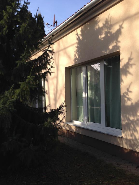 Kocsis Apartman Es Camping Mosonmagyarovar Bagian luar foto